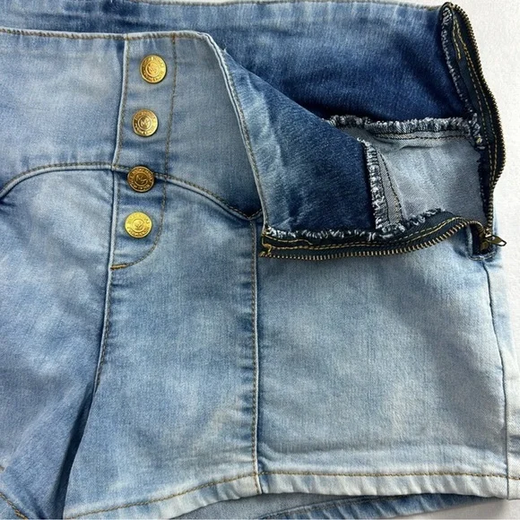 Nicki Minaj High Rise Light Wash Side Zipper Denim Shorts - Picture 3 of 8